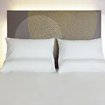 Hotel Novotel Centre Wilson 4*