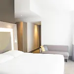 Novotel Centre Wilson 4*