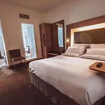 Novotel Centre Wilson Tuluza