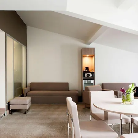Novotel Centre Wilson Hotel 4*