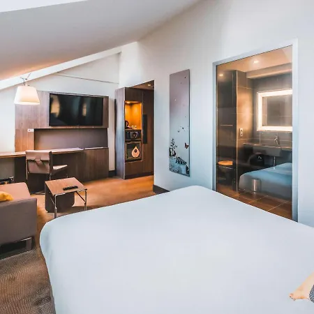 Hotel Novotel Centre Wilson 4*