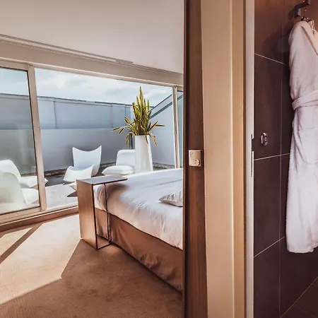 Novotel Centre Wilson 4*
