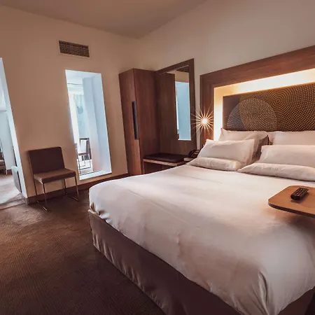 Novotel Centre Wilson Hotel
