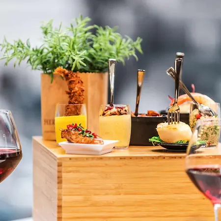 Novotel Centre Wilson Hotel