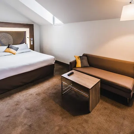 Novotel Centre Wilson 4*