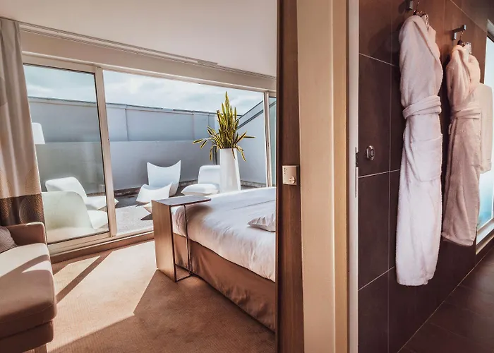 Novotel Centre Wilson 4*