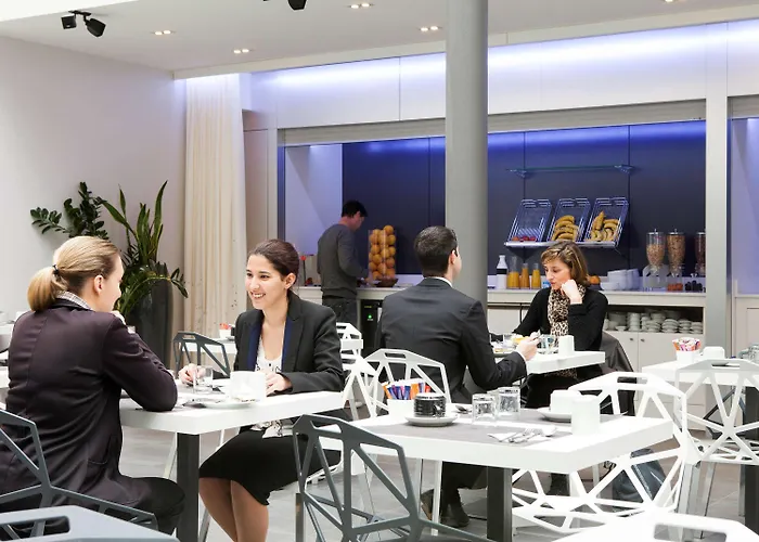 Novotel Centre Wilson Hotel