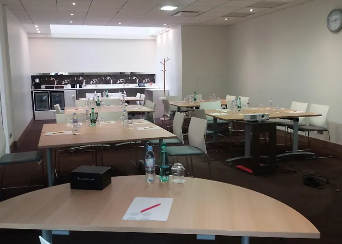 Novotel Centre Wilson Hotel