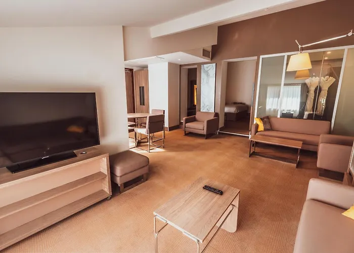 Novotel Centre Wilson Hotel