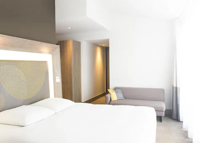 Novotel Centre Wilson 4*