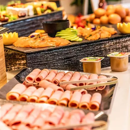 Hotel Novotel Centre Wilson 4*