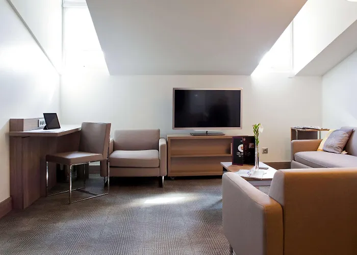 Novotel Centre Wilson Hotel 4*